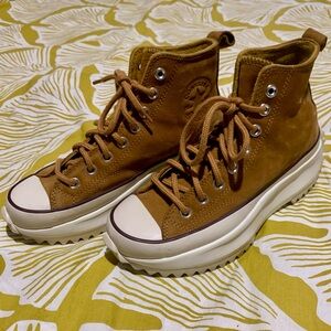 Converse Run Star Hike High Wheat Unisex Nubuck Leather Platform Sneaker Boot